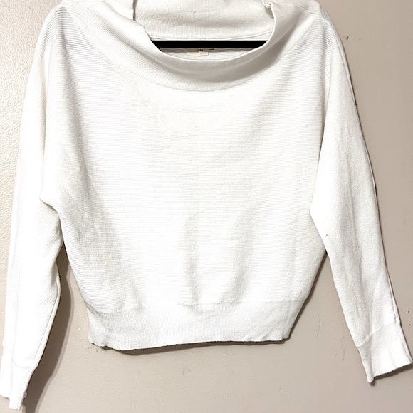 Dreamers by debut White Sweater - Picture 2 of 5